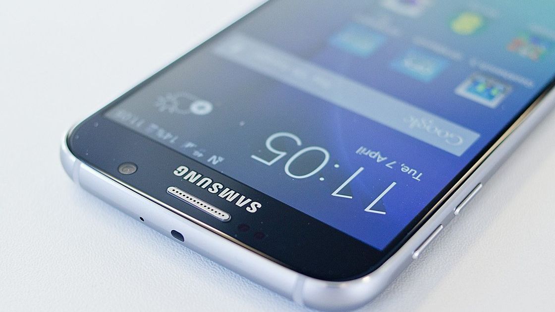 Samsung ar putea lansa un model inedit de smartphone 