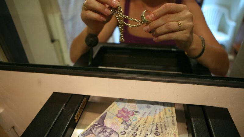 Ce trebuie să ştii când îţi amanetezi bijuteriile. Nu face niciodată greşeala asta!
