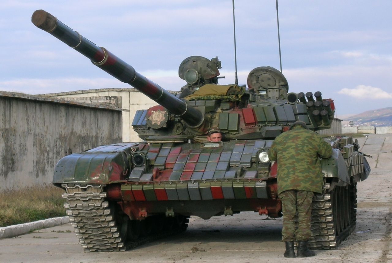 Ruşii se pregătesc de război. Au inventat Lada cu şenile de tanc
