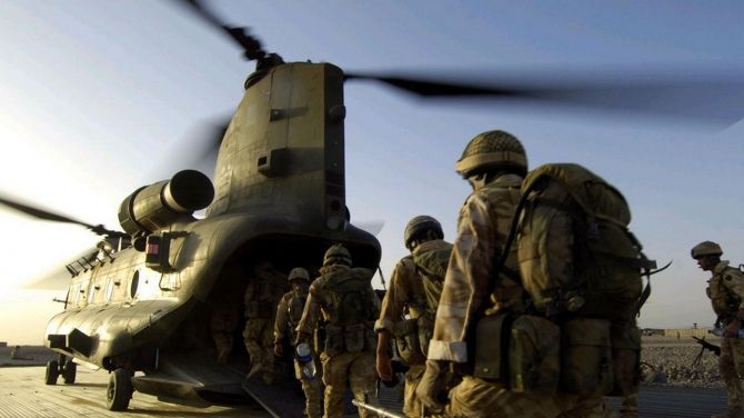 Militari britanici, răniţi în Irak, într-o operaţiune secretă antiteroristă. Londra, reacţie evazivă