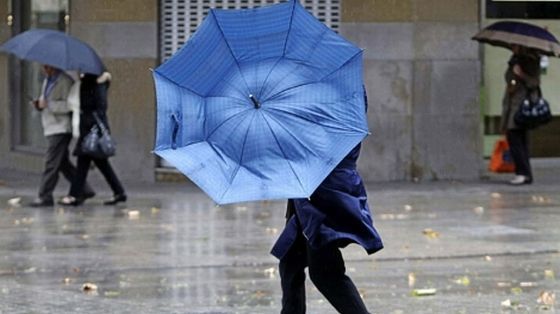Zece judeţe din ţară, sub COD GALBEN până la ora 23:00. Anunţul făcut de meteorologi