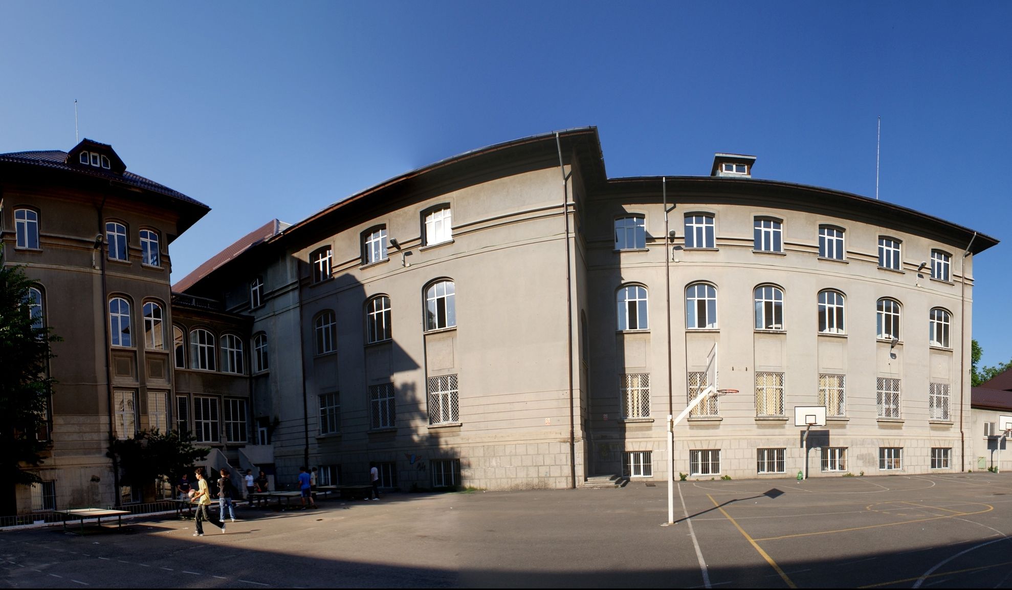 Anchetă la colegiul ,,Tudor Vianu"