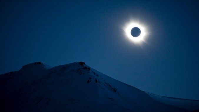Eclipsa totală de Soare de miercuri poate fi văzută în direct la NASA TV