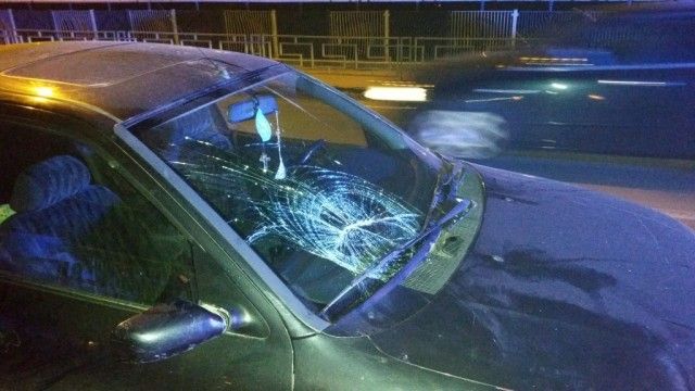 Accident îngrozitor pe trecerea de pietoni. Mama îşi ţinea copilul de mână. A fost târât 30 de metri