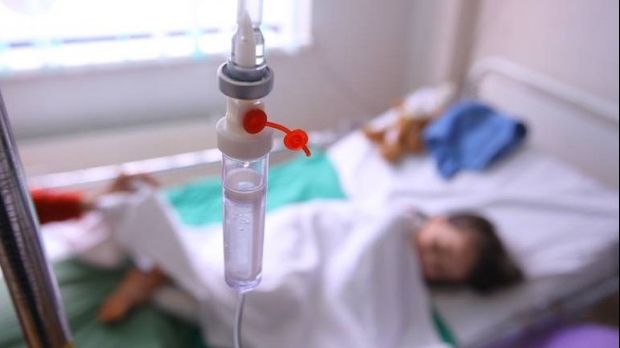 Un bebeluș cu sindrom hemolitic-uremic de la ”Marie Curie”, externat. Alți doi rămân în spital