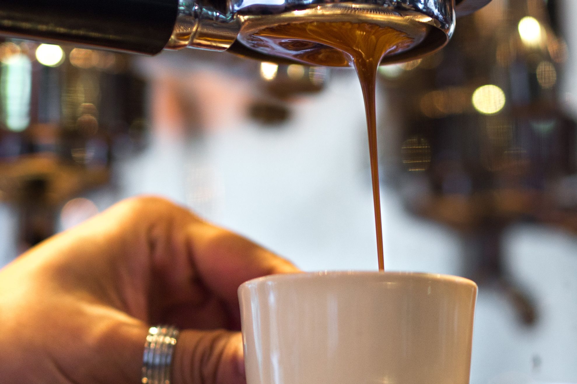 eMAG – Care sunt cele mai bune Espressoare si cafetiere pentru o cafea excelenta