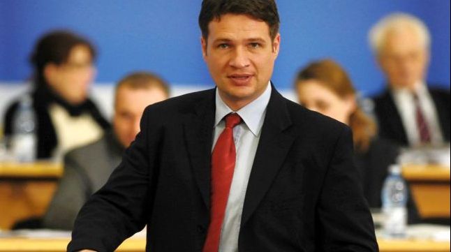 Georgian Pop: ”Este bine ca SRI să rămână militarizat”