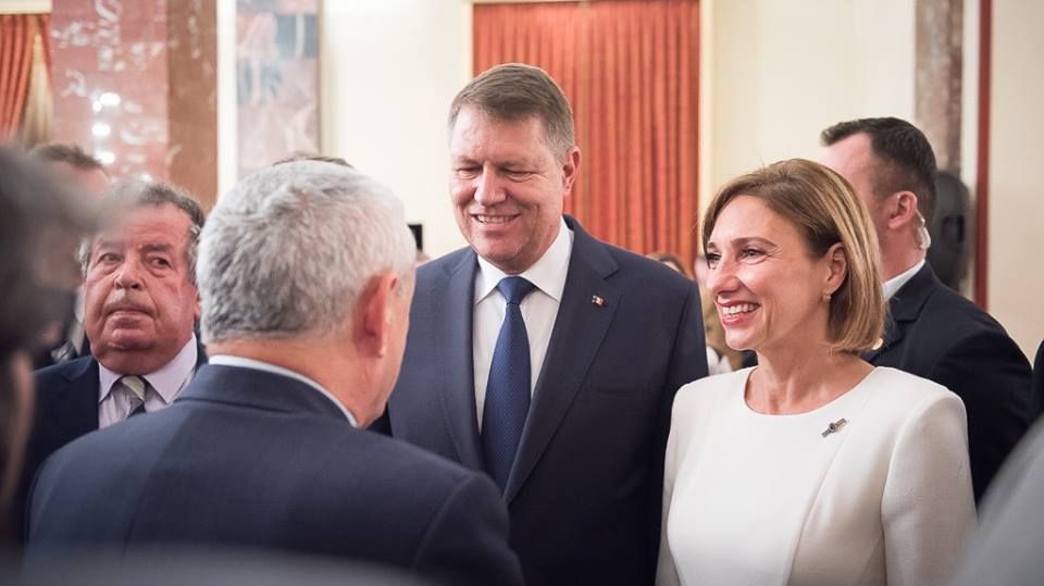 Iohannis, într-un discurs: "Soţia mea şi cu mine ne-am gândit, în viaţa noastră anterioară.."