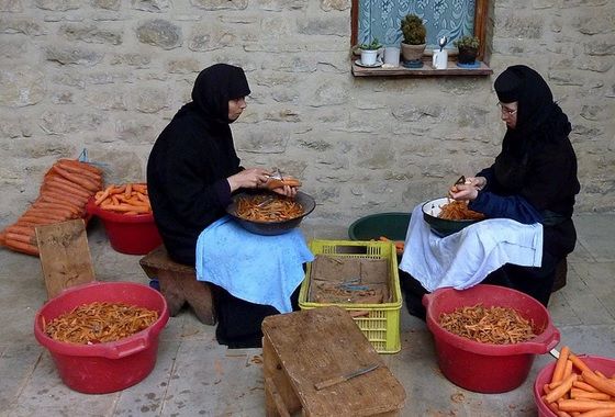 Ce se mănâncă la MĂNĂSTIRE în postul Paştelui. MENIU complet, plus desert