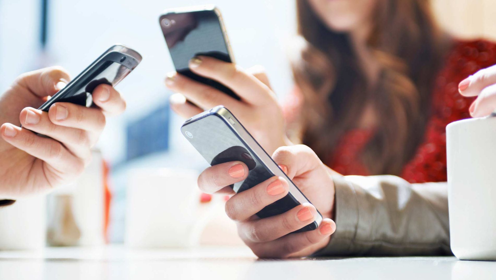 Cum să deblochezi tastatura cu emoticoane secrete din smartphone-ul tău