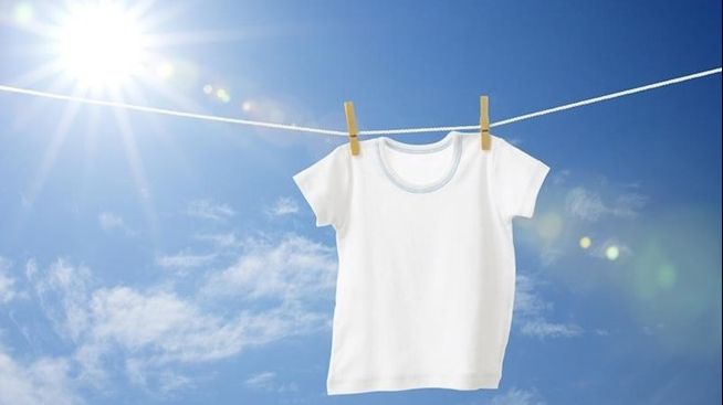 Cea mai eficientă metodă de a-ți albi hainele. N-ai nevoie de detergent