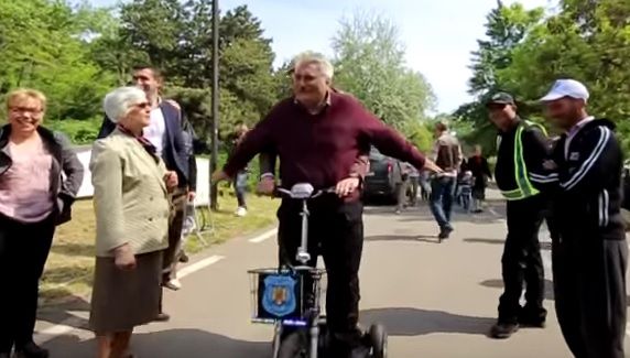 Imagini halucinante. Primarul şi seful CJ din Galaţi, în "Titanic la Malul Dunării"