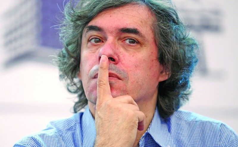 Cărtărescu reacționează în dezbaterea "Despre smerenie": Războiul iscat prostește nu e războiul meu