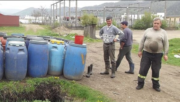 Accident la un cazan de ţuică din Năsăud, după ce un bărbat a căzut în vasul imens