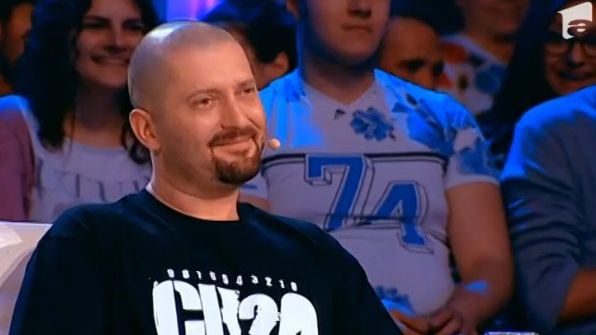 iUmor. Până şi Cheloo a râs pe săturate la numărul lui de stand up