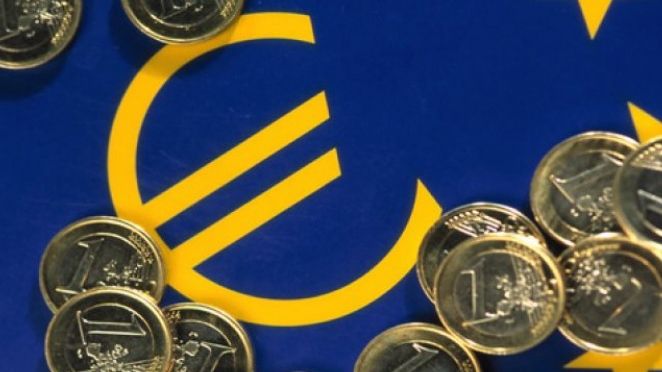 Comisia Europeană, duș rece pentru România: Nu se poate vorbi de aderarea la zona euro