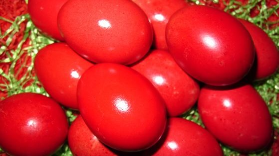 Cât timp poţi ţine ouăle roşii în frigider