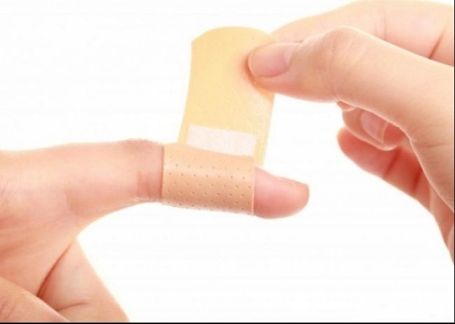 Ai folosit greșit plasturii până acum. Care e modul corect de a-i aplica