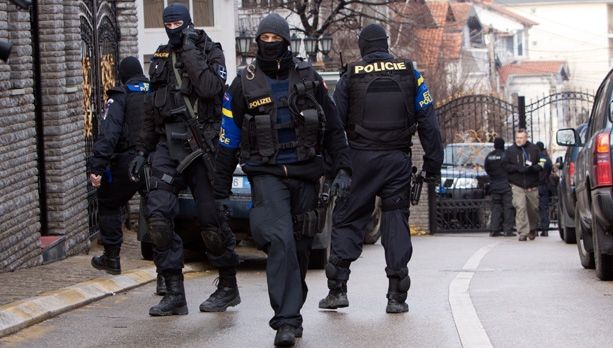 Explozii şi focuri de armă în Kosovo, înaintea unei vizite a premierului Serbiei