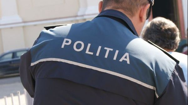Sinucidere bizară. Un bărbat s-a sinucis într-o secţie de poliţie