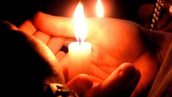De ce trebuie să ajungi acasă cu lumina aprinsă în Noaptea de Înviere 