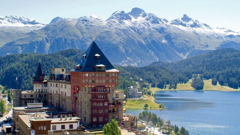 Românii pot munci liber de la 1 iunie în ţara din Europa unde venitul minim va fi 2.300 euro