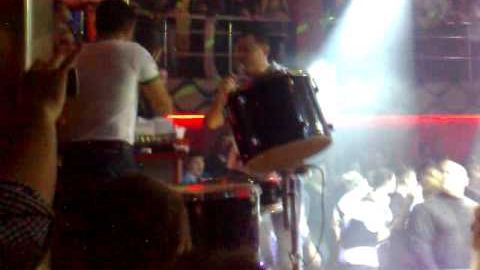 Scene șocante în club. Fiul lui Nicolae Guță a băgat o tânără în spital