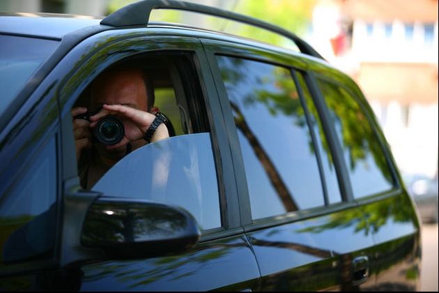 Un detectiv particular urmărea o femeie infidelă. Șoc! Cine era amantul ei. A încremenit