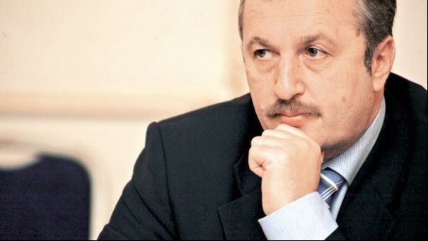 Dîncu: Nu cred că vor candida prea mulţi miniştri la alegerile parlamentare
