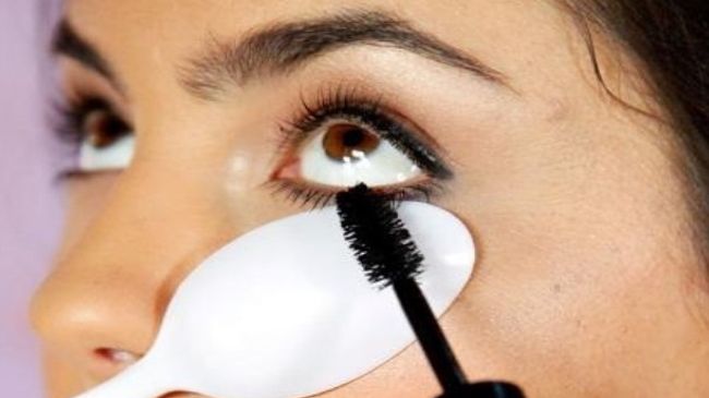 8 trucuri bizare de frumuseţe care chiar funcţionează
