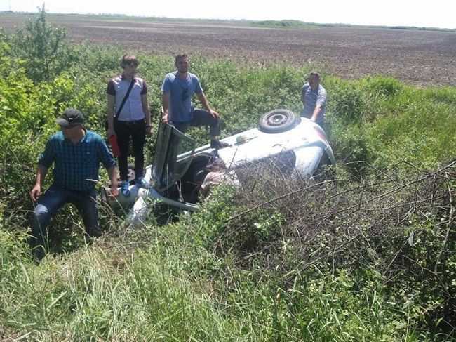 Accident la Timişoara. Un autocar cu pasageri s-a ciocnit cu o maşină: doi răniţi grav