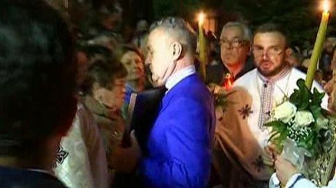 Gigi Becali a făcut spectacol la noaptea de Înviere