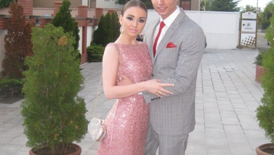 Fiica lui Vadim Tudor se pregăteşte de nuntă
