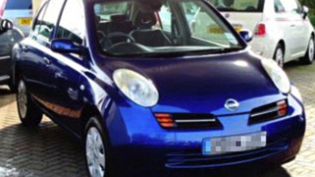 S-a dus să negocieze o maşină second hand pentru soţia lui. Vânzătorii au înlemnit