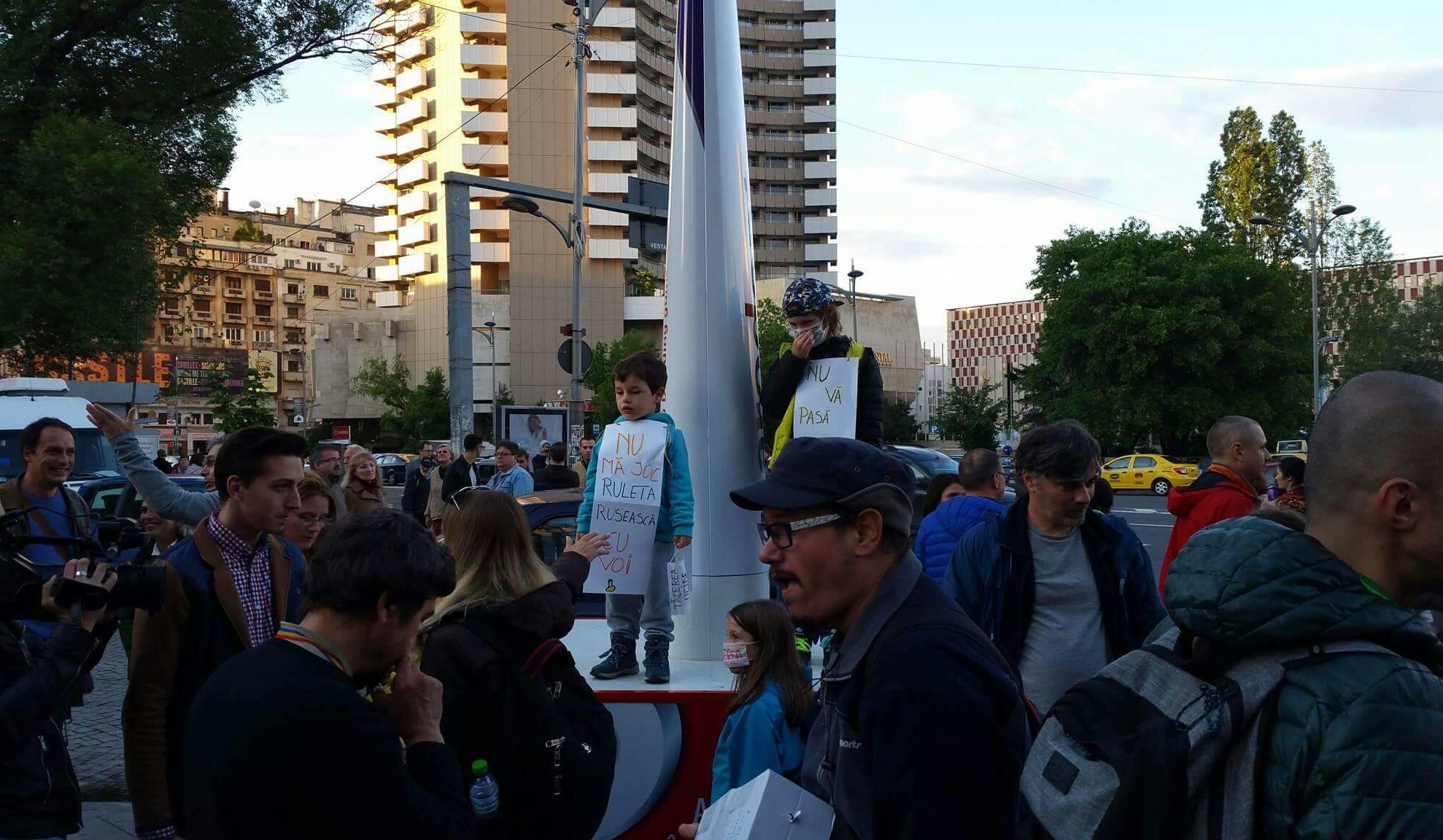Protest de stradă, vineri seara, în scandalul din Sănătate: "Haideți să facem ceva!"