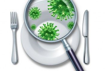 Când alimentele te îmbolnăvesc. 7 cauze ale intoxicaţiilor alimentare