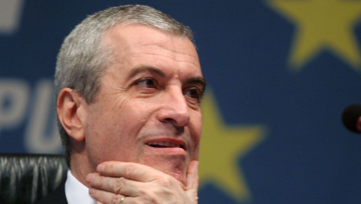 De ce nu cere Tăriceanu sancționarea colegului care îi cere demisia