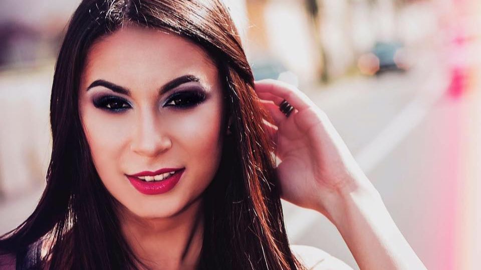 Ea va reprezenta România la World Next Top Model 2016. Cum arată în costum de baie
