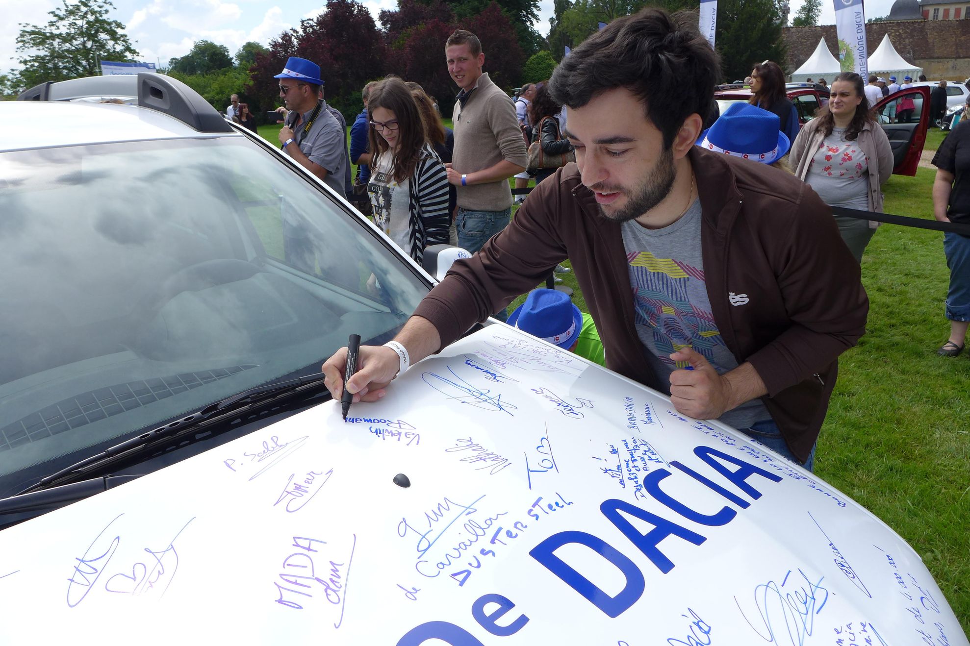 Performanţă pentru Dacia! Cum arată modelul cu numărul 4 milioane pe care tocmai l-a vândut