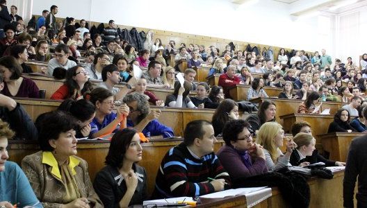  2000 de locuri, scoase la admitere la Universitatea de Medicină din Iaşi