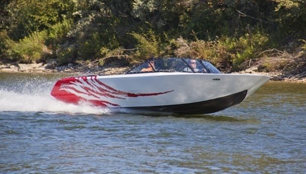 Tragedie în Rusia: 14 adolescenţi au murit pe un lac 