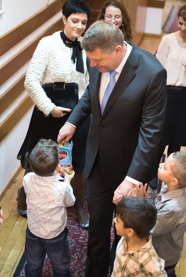 Mesajul lui Klaus Iohnanis, pentru copii, de 1 iunie. Ce spune despre dobândirea unor şanse egale