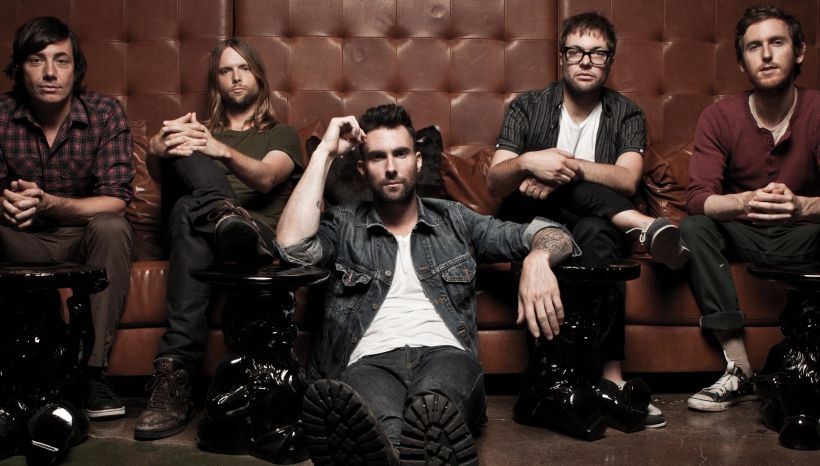 Concert Maroon 5. Avionul trupei a fost lovit de un fulger