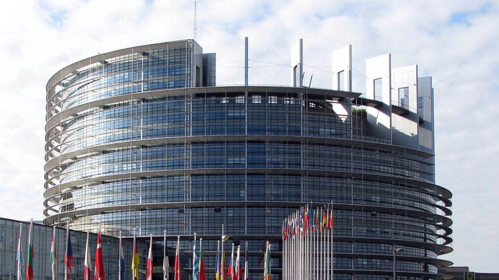 BREXIT. Parlamentul European cere activarea imediată a procedurii de ieşire a Marii Britanii din UE