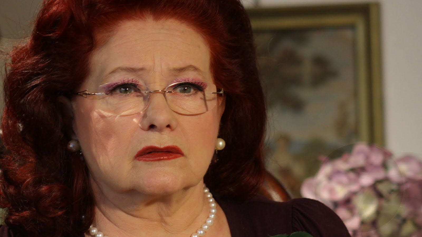 Poliţiştii o caută pe menajera care le-a jefuit pe Stela Popescu şi Mirabela Dauer