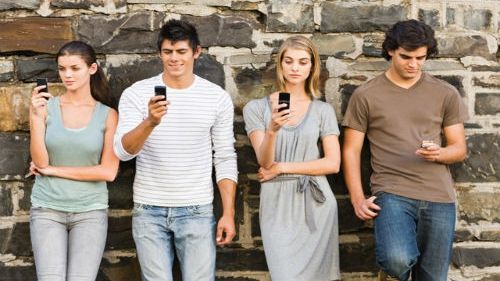 Monitorizarea stării de sănătate a românilor cade în sarcina smartphone-ului. Foto/arhivă