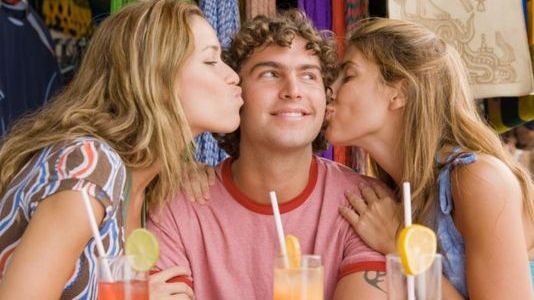 O partidă de sex în trei s-a terminat neaşteptat. A avut şocul vieţii lui 