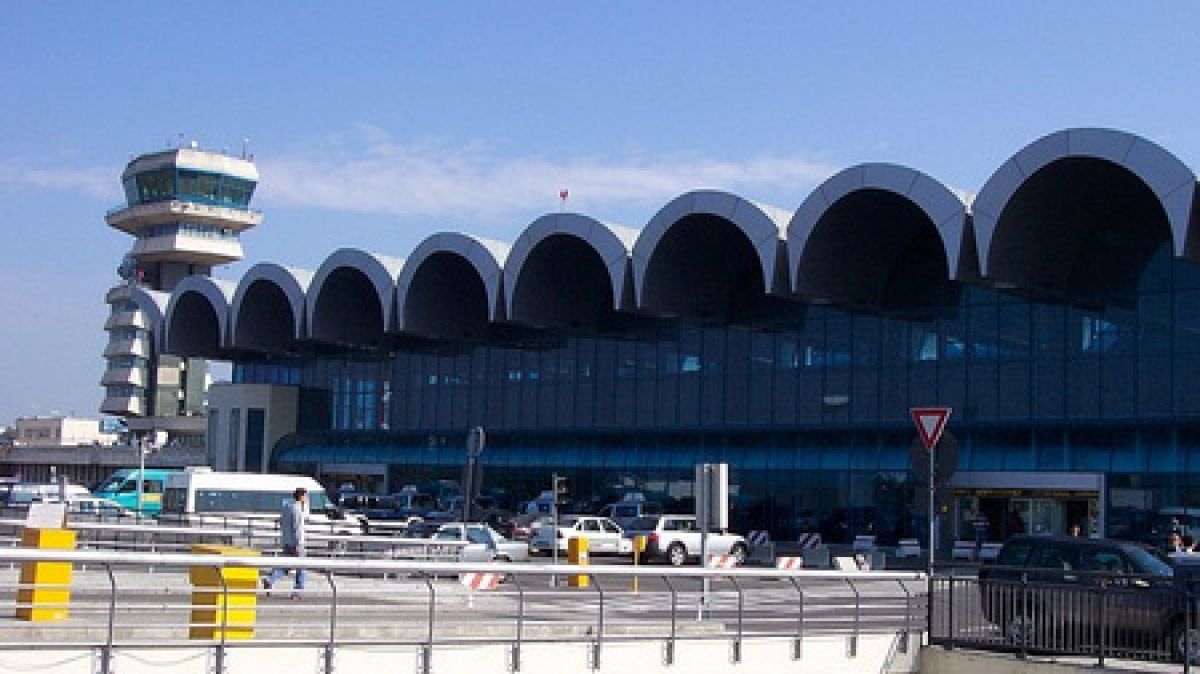 Şeful Aeroporturilor Otopeni şi Băneasa a fost demis din funcţie 