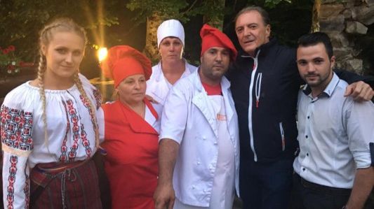Armand Assante a mâncat purceluș la proțap, în Bacău