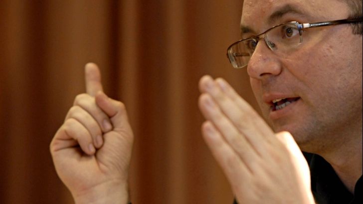 Cozmin Gușă, apel către votanți: Românii care se simt slab pregătiți să nu iasă la vot